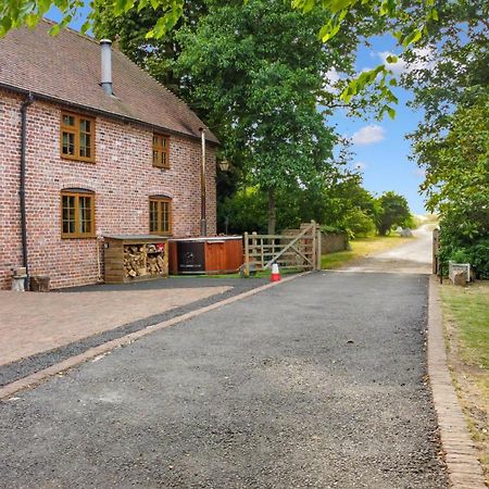The Roost Group - The Coach House - Hot Tub Villa Gravesend Camera foto