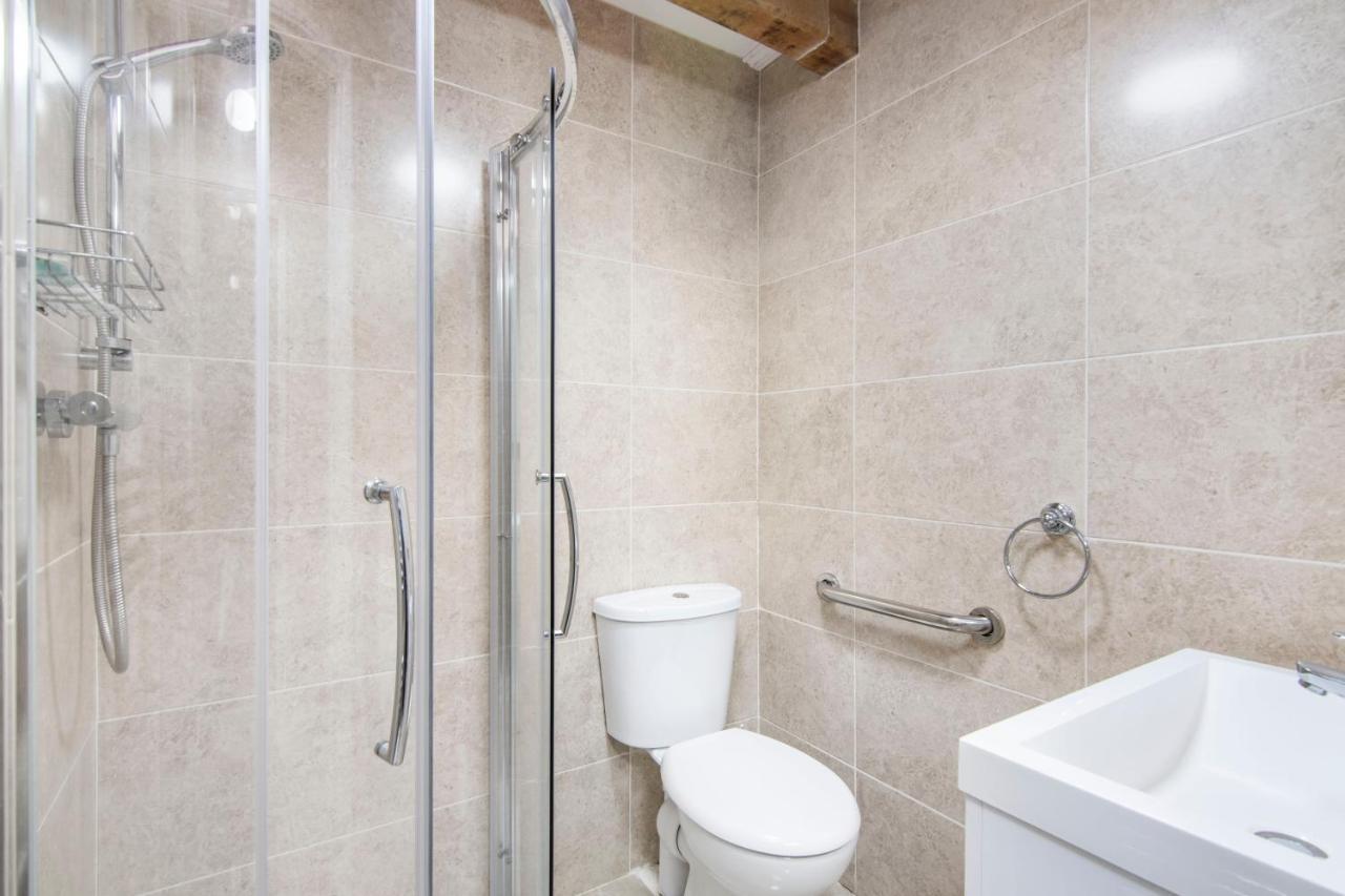 The Roost Group - The Coach House - Hot Tub Villa Gravesend Esterno foto