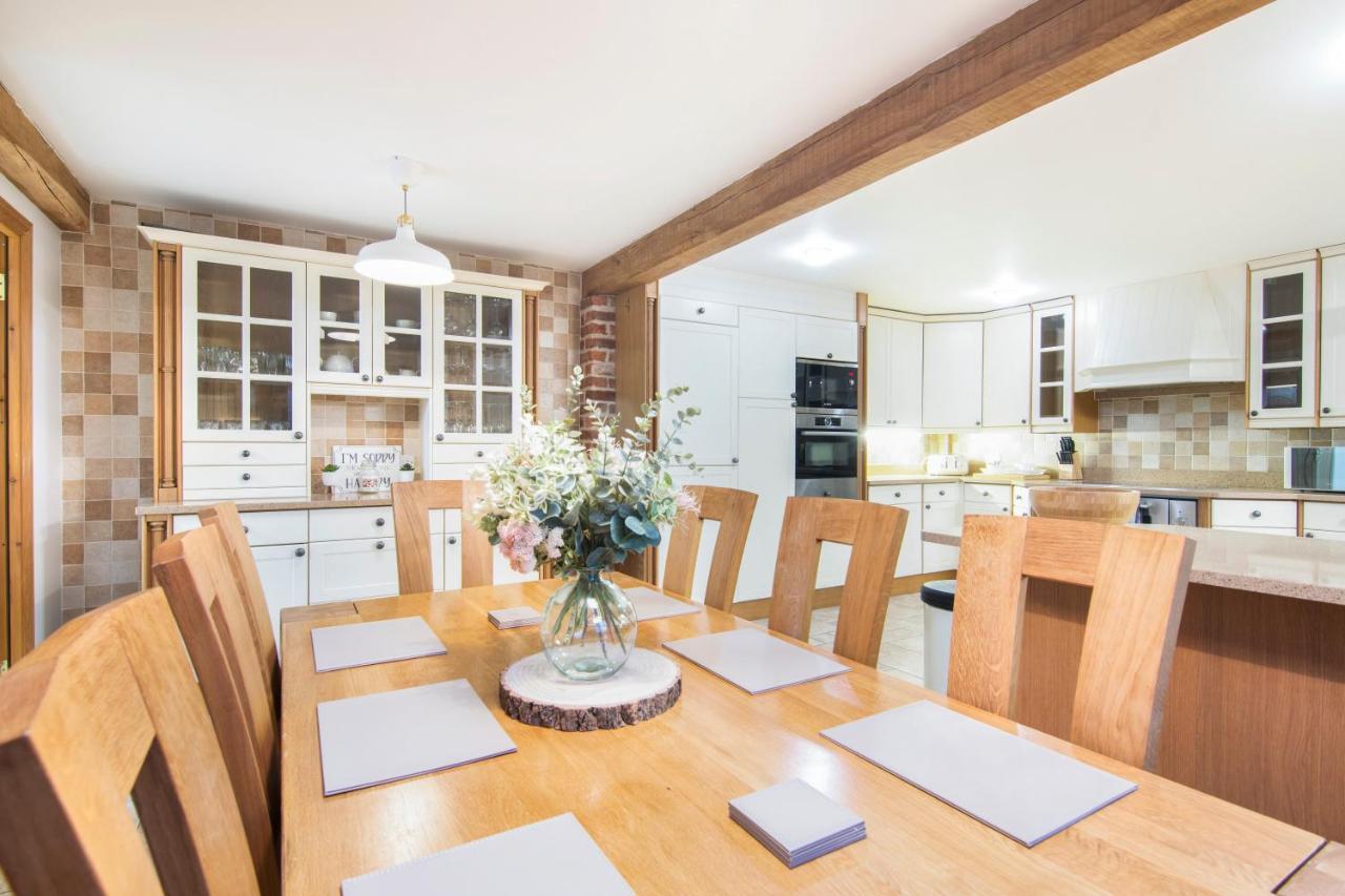 The Roost Group - The Coach House - Hot Tub Villa Gravesend Esterno foto