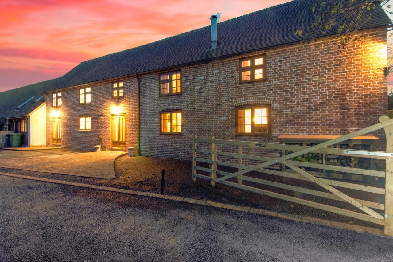 The Roost Group - The Coach House - Hot Tub Villa Gravesend Esterno foto