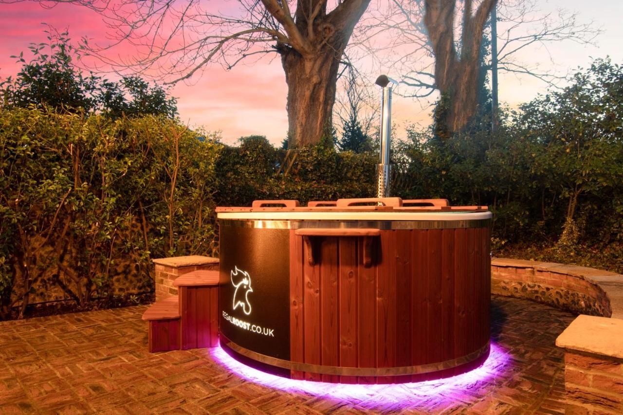 The Roost Group - The Coach House - Hot Tub Villa Gravesend Esterno foto